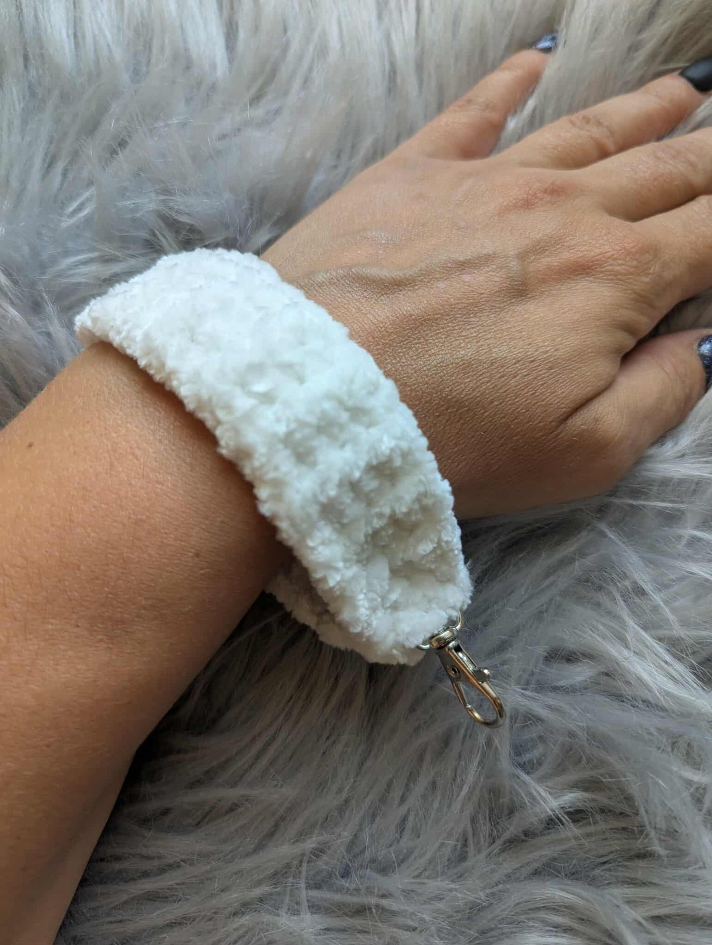 Wristband - Schlüsselband - Velvet - gehäkelt