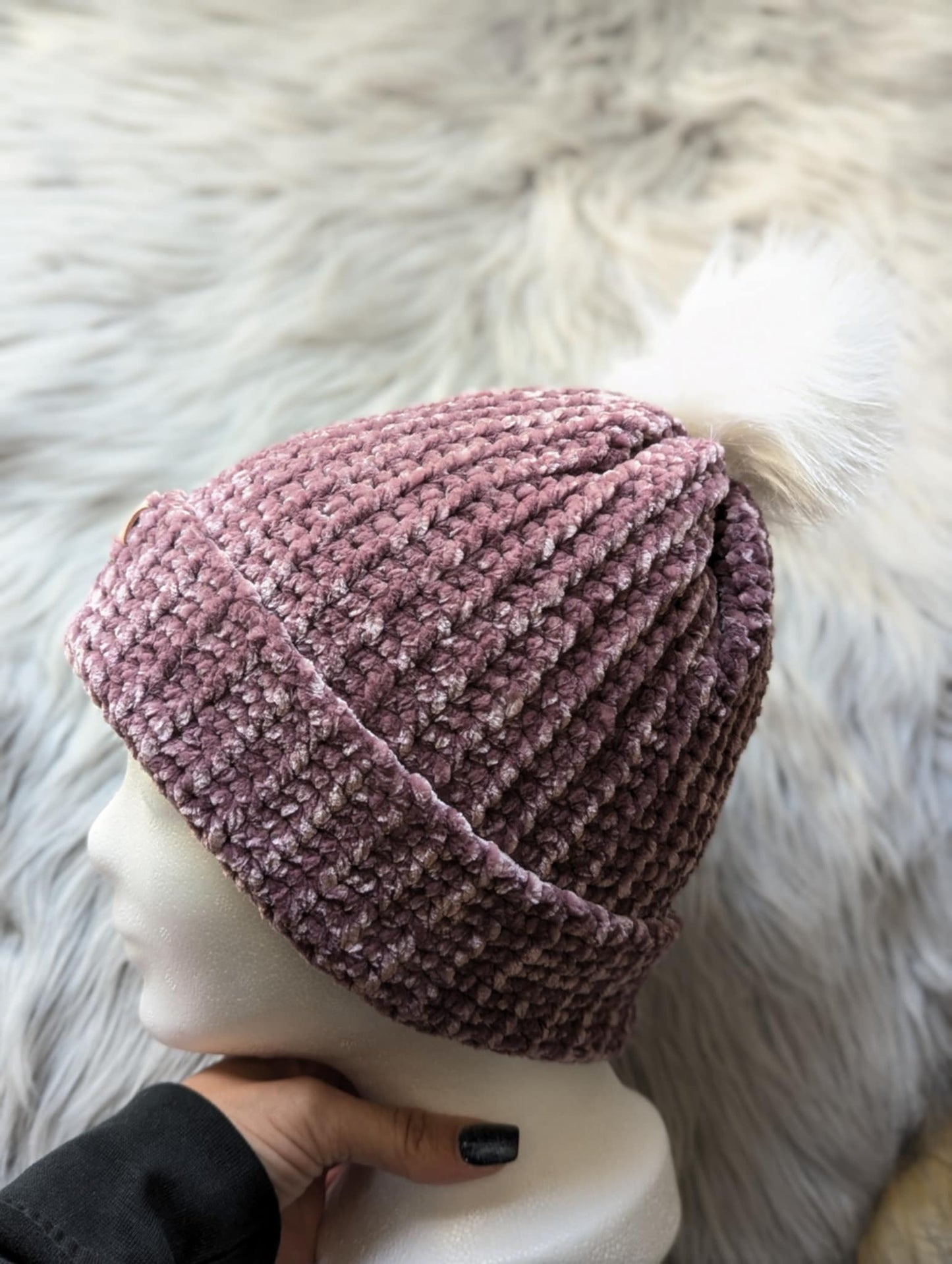 Gehäkelte Mütze - Velvet Garn - Bommel Mütze - Damen
